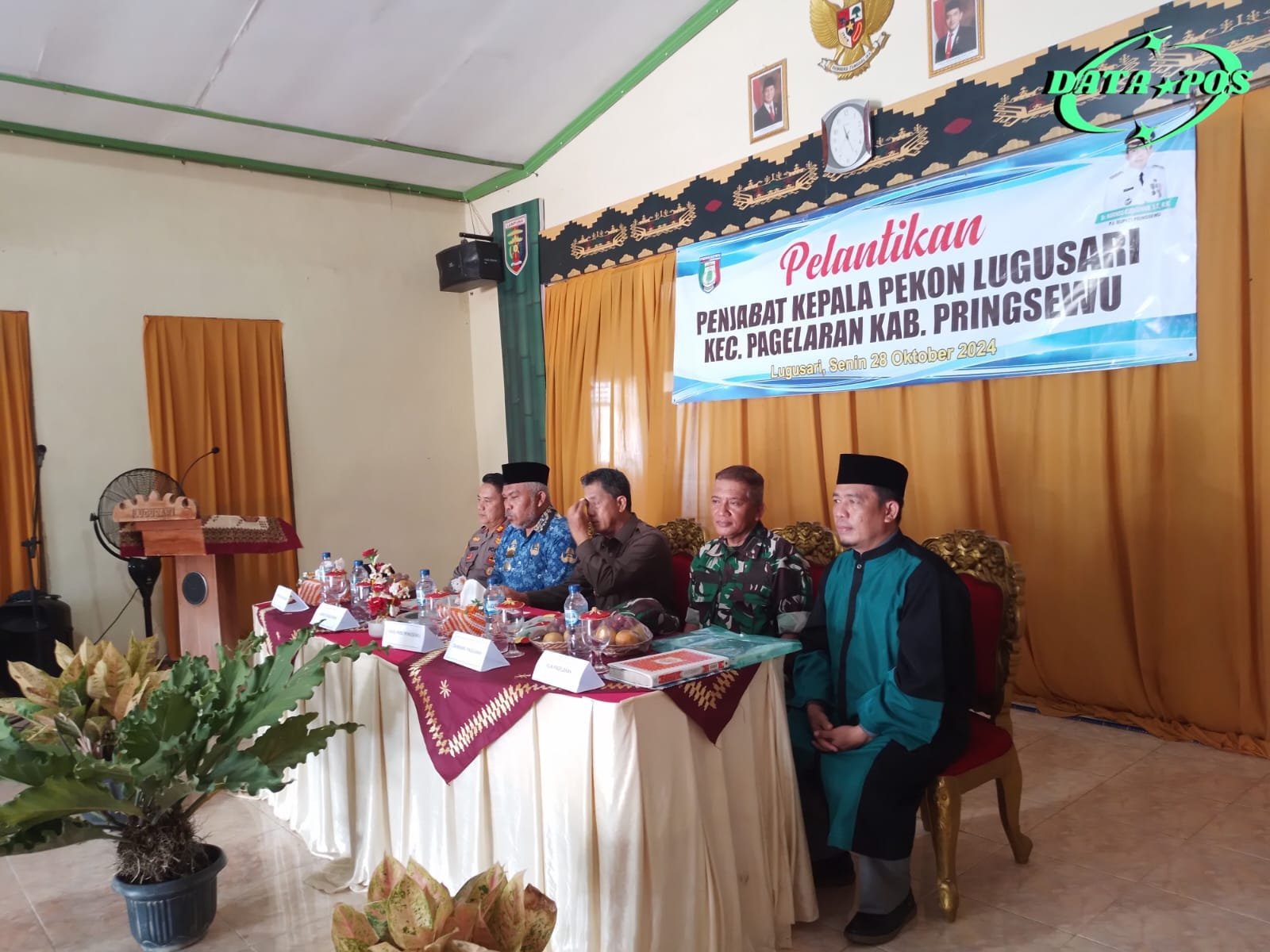 Di Acara pelantikan PJ Pekon Lugu Sari Kepala KUA Pagelaran Bertugas Memimpin Do’a