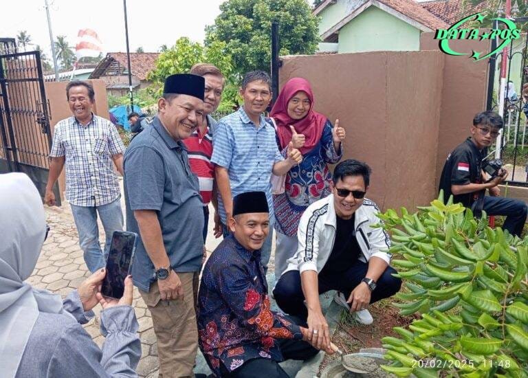– Alumni Bangun Gapura SMAN 1 Kedondong