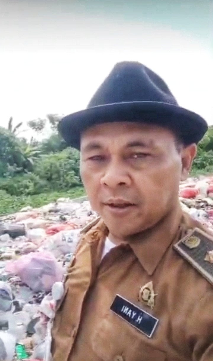 Kades Ranca Gede Himbau Warga Stop Buang Sampah Sembarangan