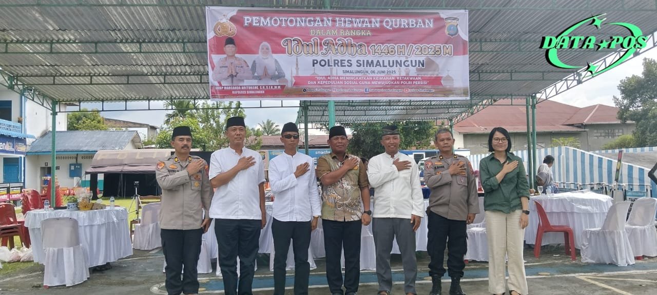 Polres Simalungun Gelar Penyerahan dan Pemotongan 17 Hewan Kurban