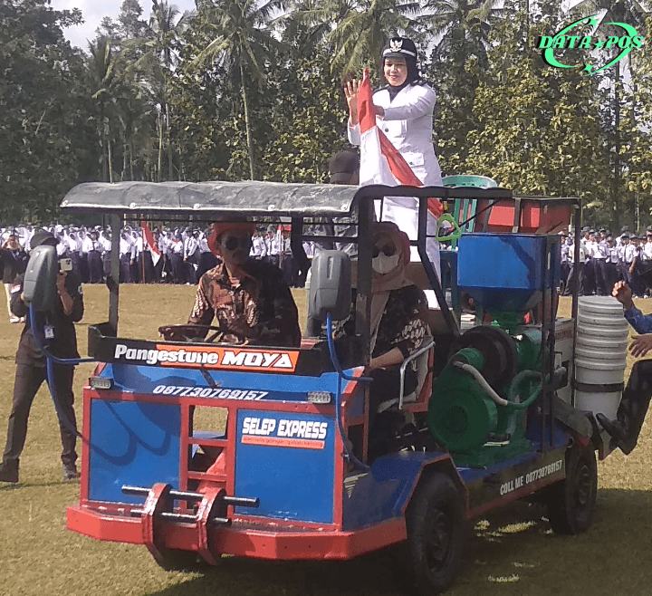 HUT RI di Waringin Sari Timur: Kepala Pekon Naik Gilingan Padi, Simbol Swasembada Pangan!