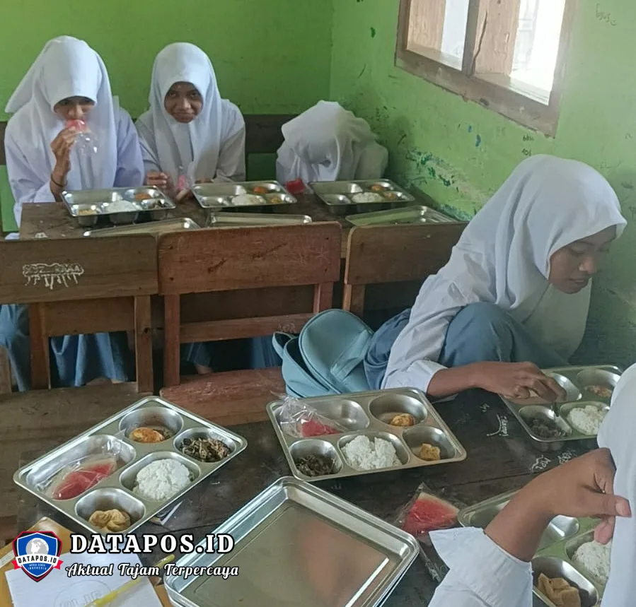 SPPG Mitra Laila Kedundung nyeloh Kembali Disorot, Menu MBG Basi Ditemukan di Sekolah!