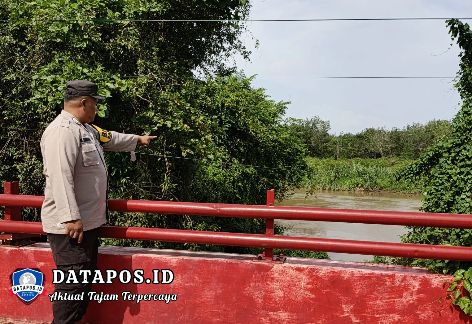 Polsek Muara Kuang Laksanakan Pengecekan Arus dan Debit Air Sungai Antisipasi Banjir